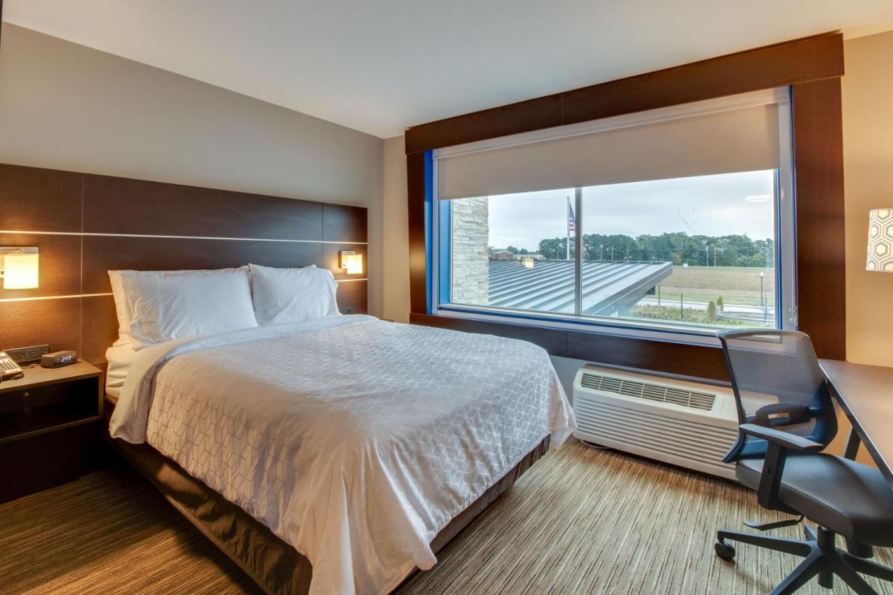 Holiday Inn Express & Suites - Union City, An Ihg Hotel Εξωτερικό φωτογραφία